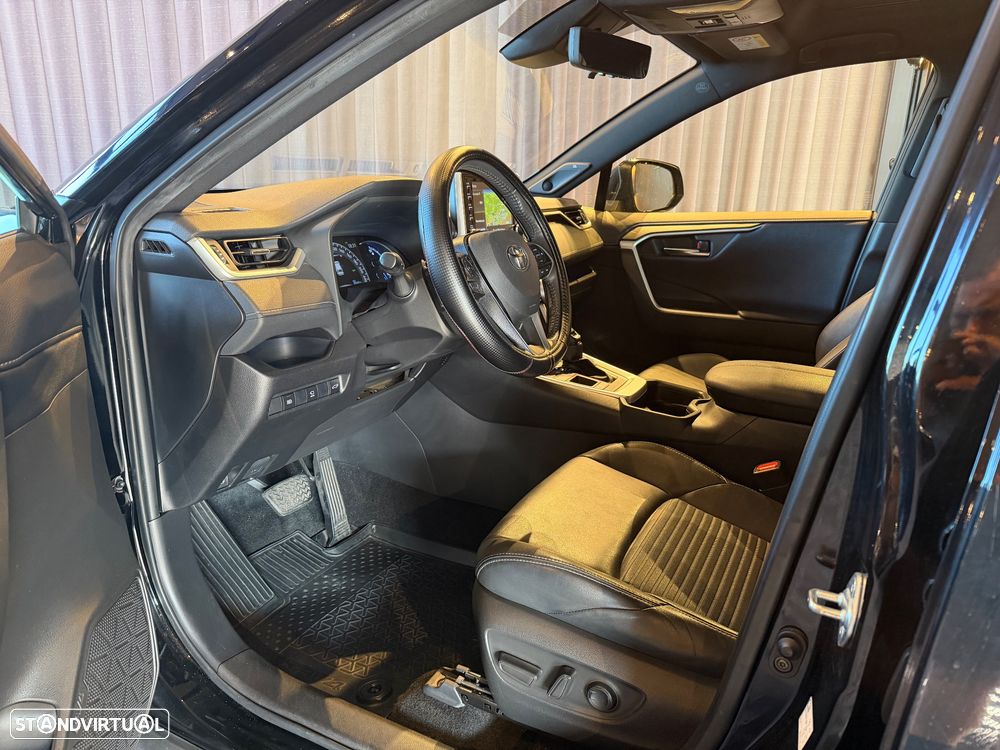 Toyota RAV4 2.5 HDF Black Edition - 16