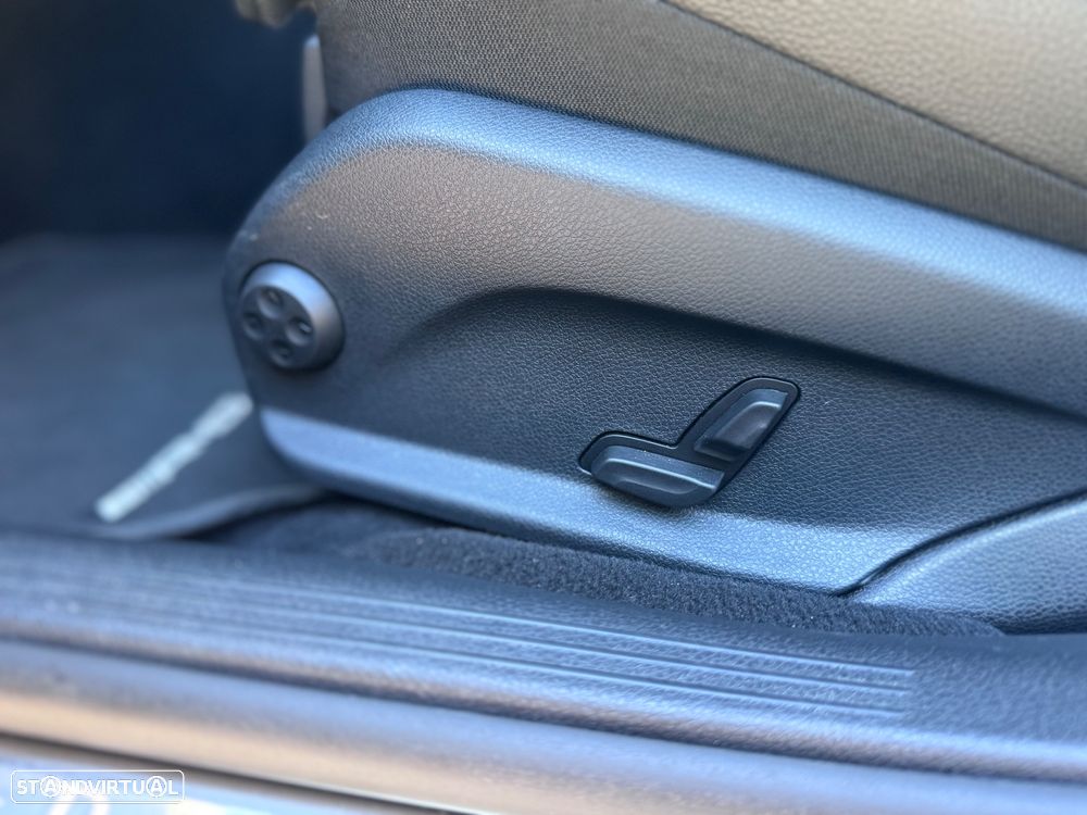 Mercedes-Benz E 220 d AMG Line - 42