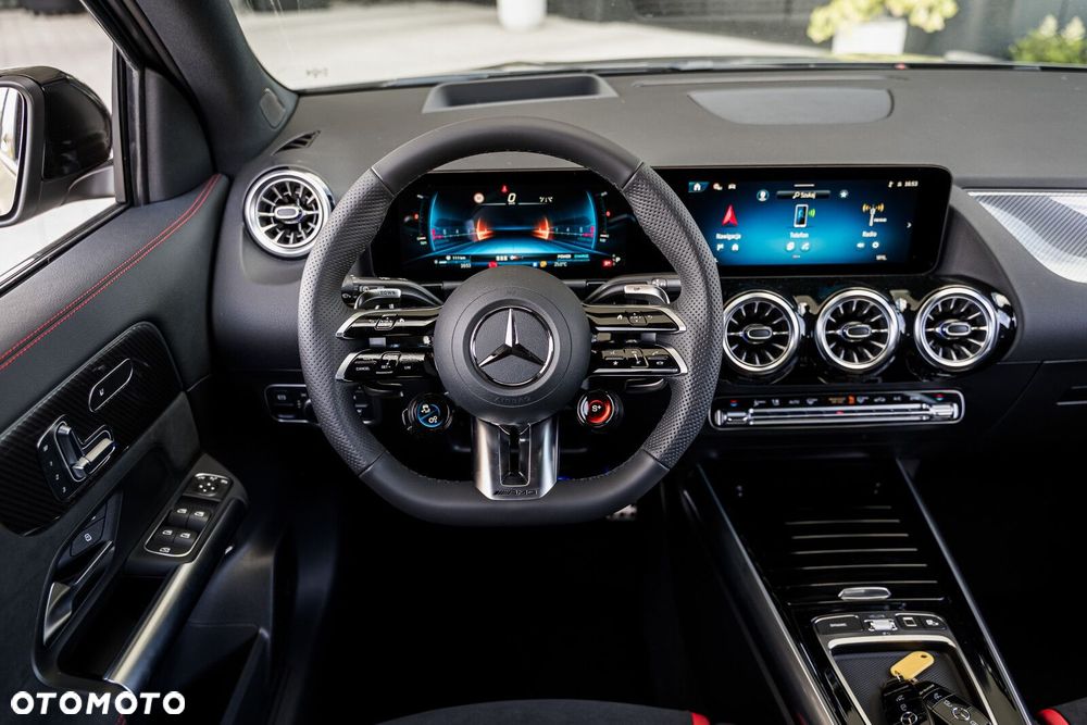 Mercedes-Benz GLA - 22