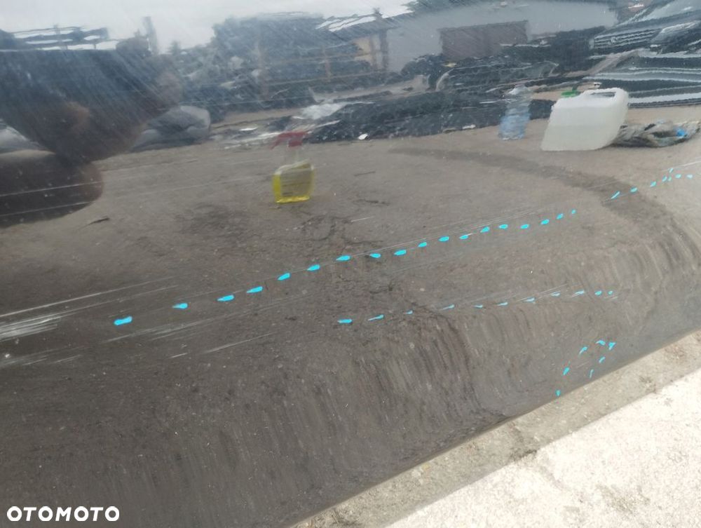 Drzwi lewe przód Mercedes W205 C-klasa - 2