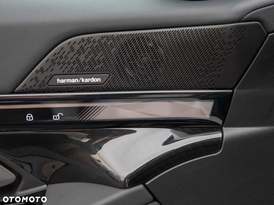 BMW Seria 5 520i mHEV M Sport - 13