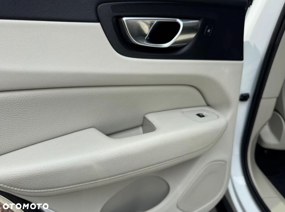 Volvo XC 60 T6 AWD Momentum - 30