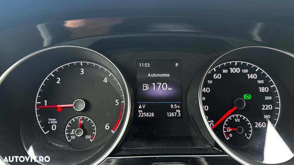 Volkswagen Touran 2.0 TDI SCR (BlueMotion Technology) DSG Highline - 35
