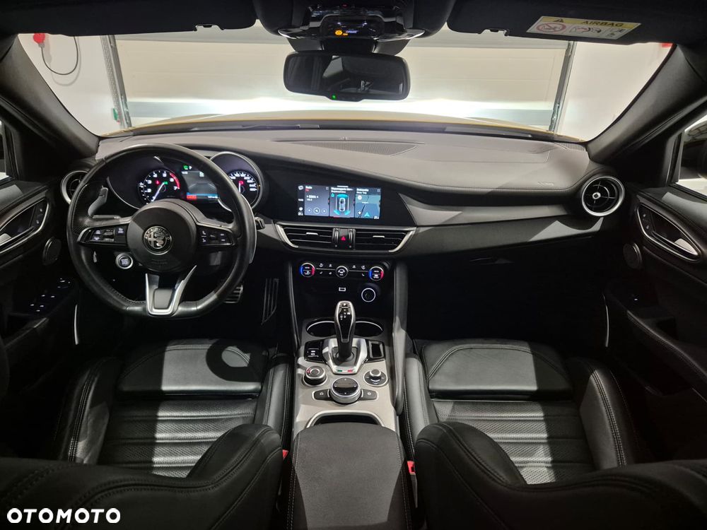 Alfa Romeo Giulia 2.0 Turbo Veloce Q4 - 11