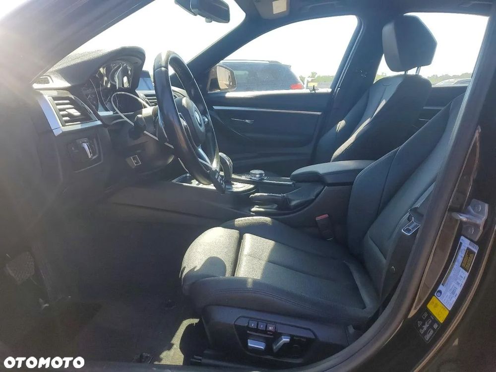 BMW Seria 3 330i Edition M Sport Shadow - 8