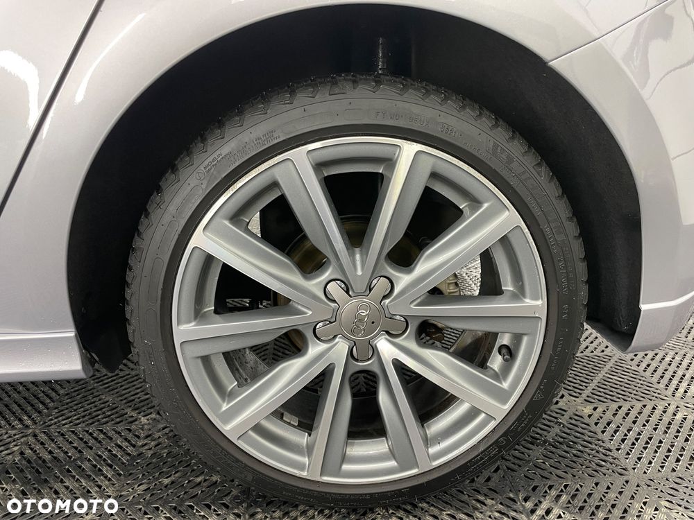 Audi A1 Sportback 1.6 TDI S tronic S line edition - 9