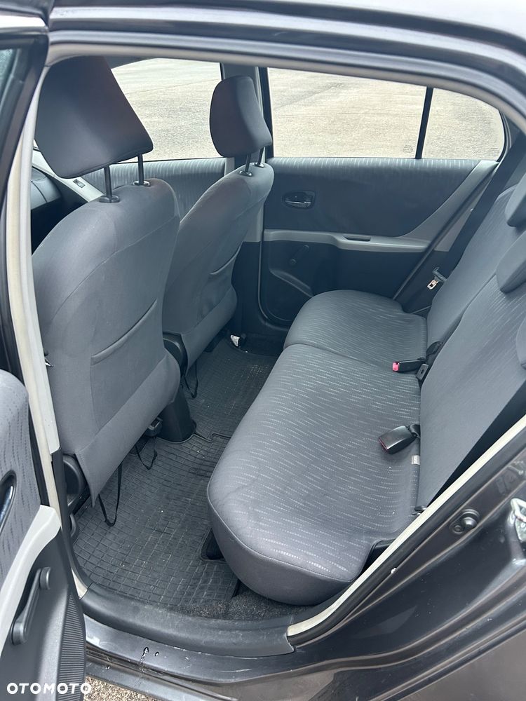 Toyota Yaris 1.33 Sol - 11