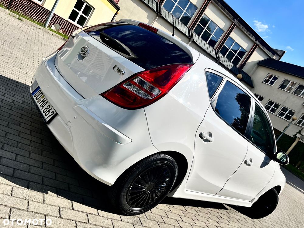 Hyundai i30 1.4 Team 08 - 4