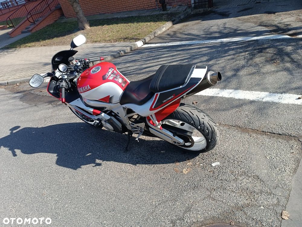 Yamaha R6 - 5