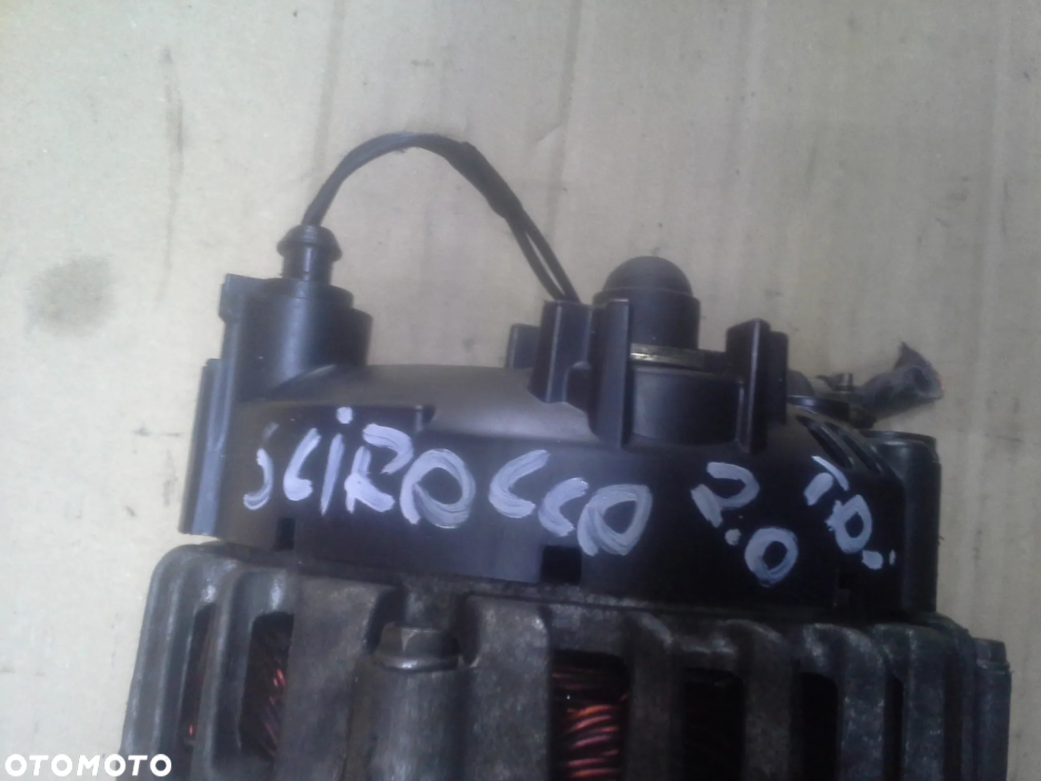Volkswagen Sirocco 2.0 TDi alternator Valeo 03L903023F  TG14C026  2607703A - 2