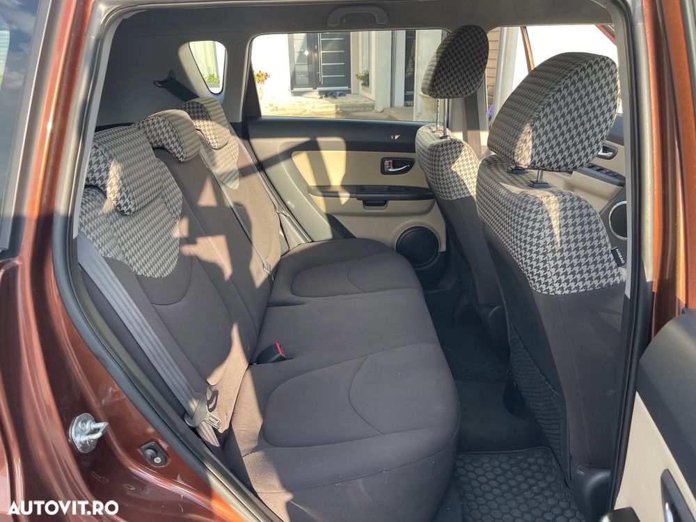 Kia Soul 1.6 DSL Play - 9