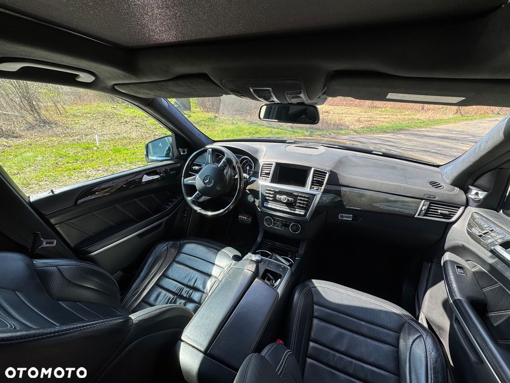 Mercedes-Benz GL - 12