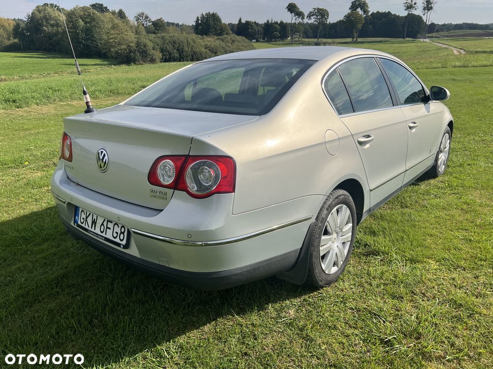 Volkswagen Passat 2009 photo 3