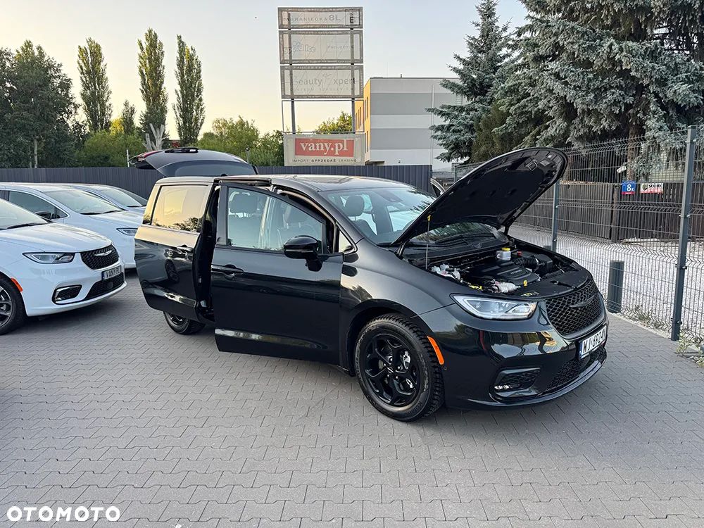 Chrysler Pacifica - 10