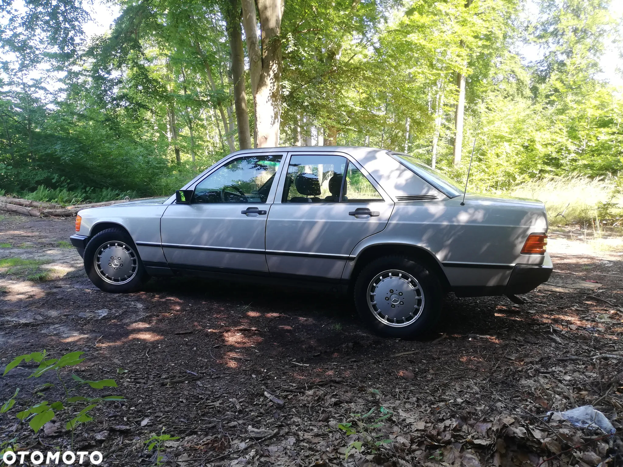 Mercedes-Benz W201 (190) - 13