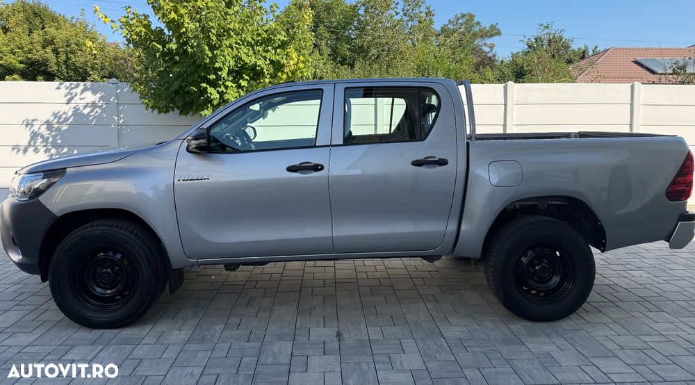 Toyota Hilux 4x4 Double Cab M/T Comfort - 4