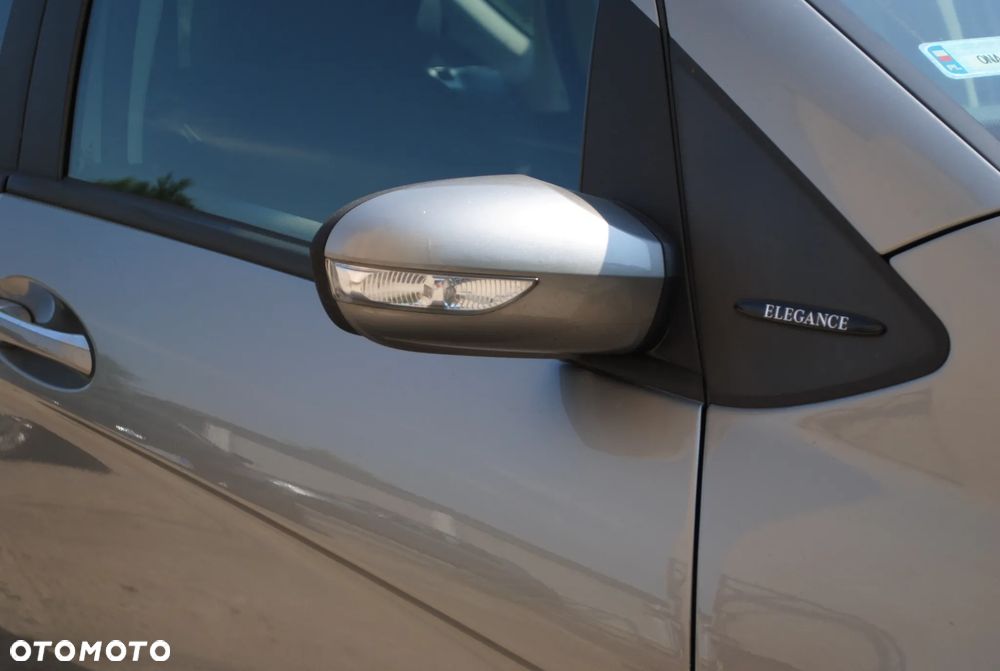 Mercedes-Benz Klasa A 170 Elegance Edition 10 - 4
