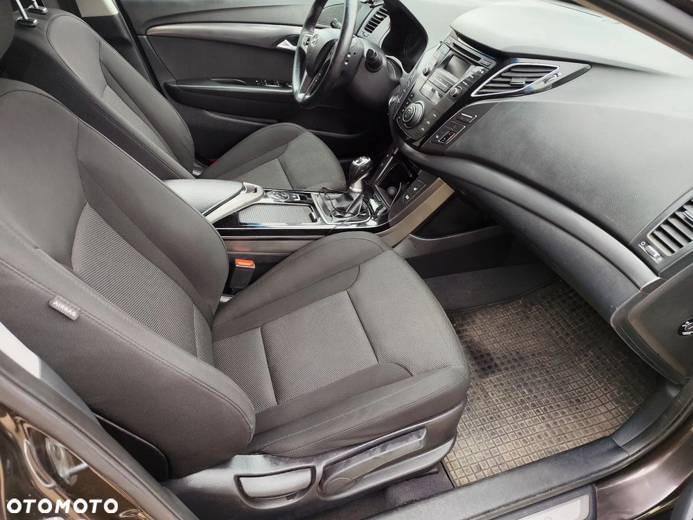 Hyundai i40 1.7 CRDi Premium - 17