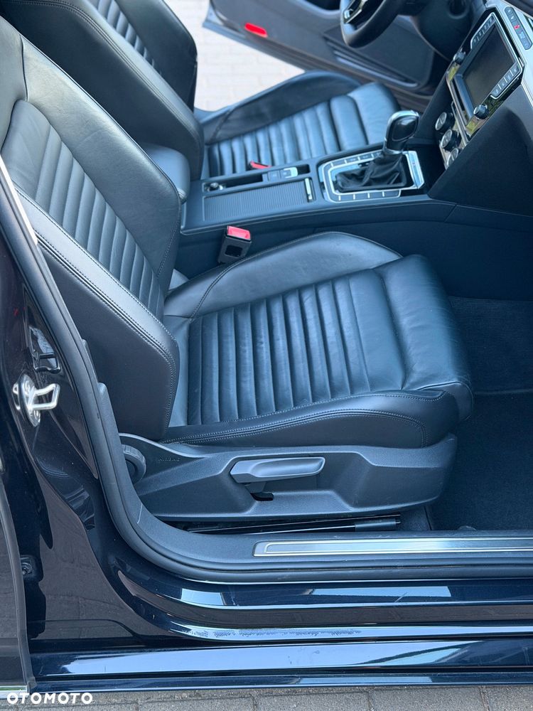 Volkswagen Passat 2.0 TDI Bi-Turbo BMT 4Mot Highline DSG - 26