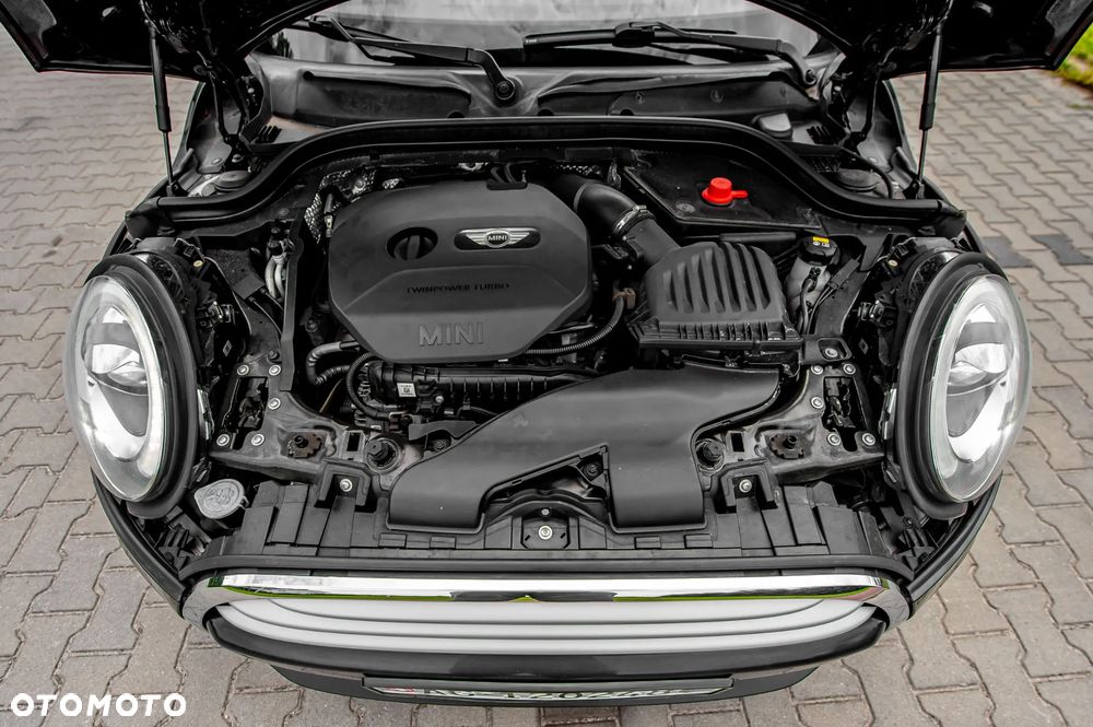 MINI Cooper Essential Trim - 35
