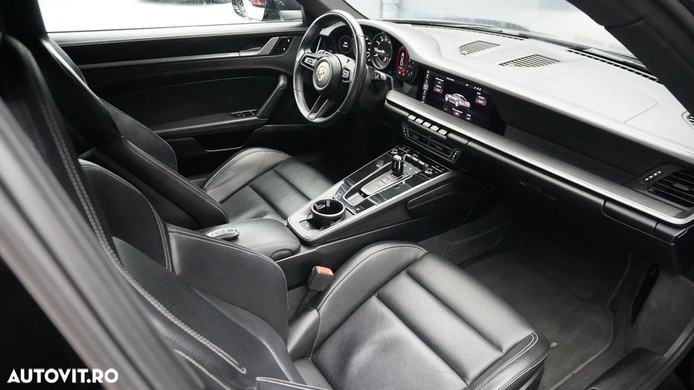 Porsche 911 Carrera PDK - 20