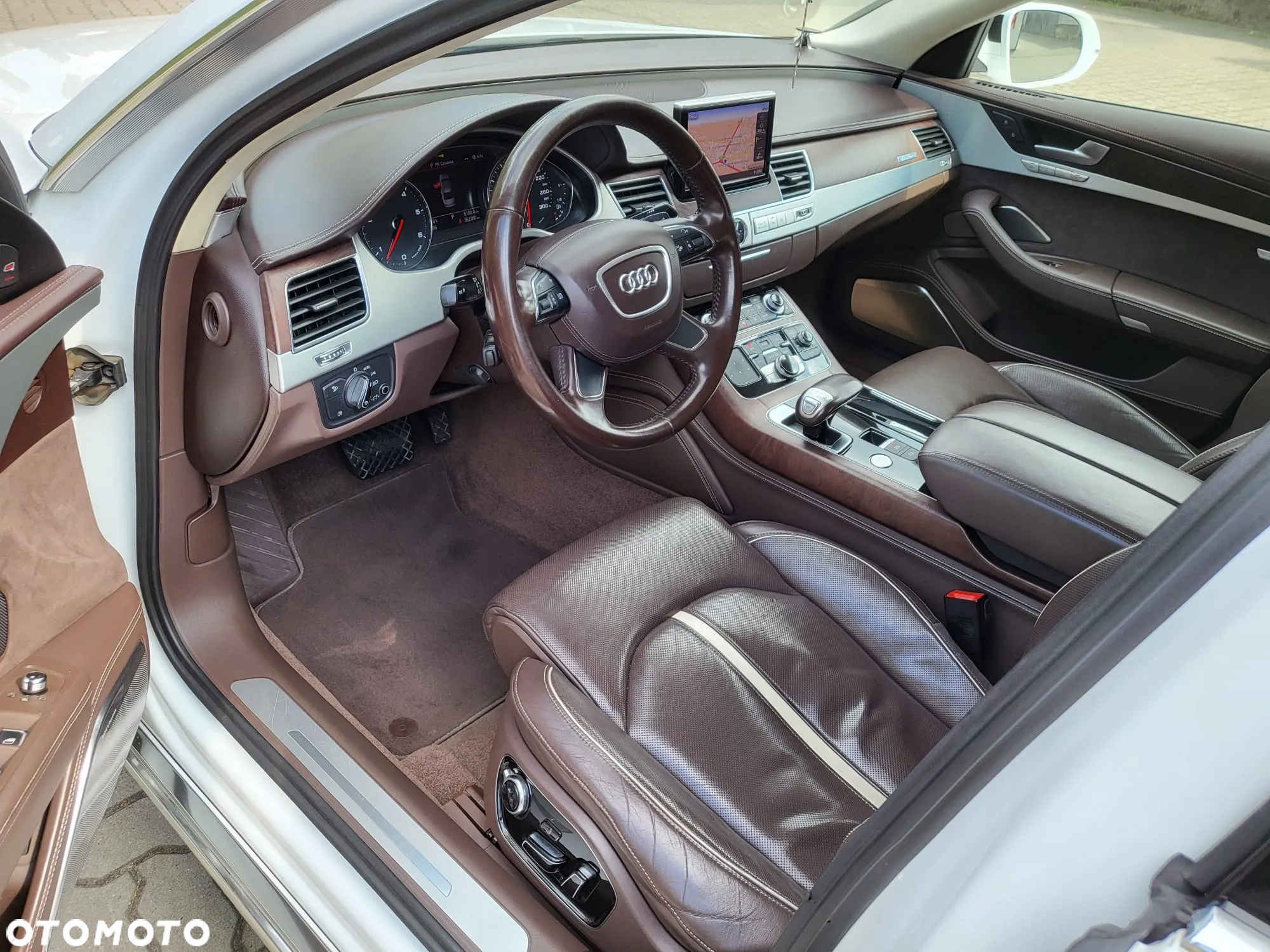 Audi A8 4.2 TDI Quattro - 12