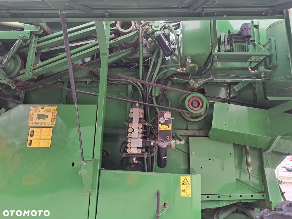 John Deere 2254 - 13