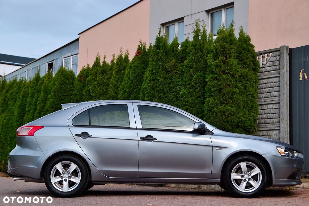 Mitsubishi Lancer Sportback 1.6 ClearTec - 4