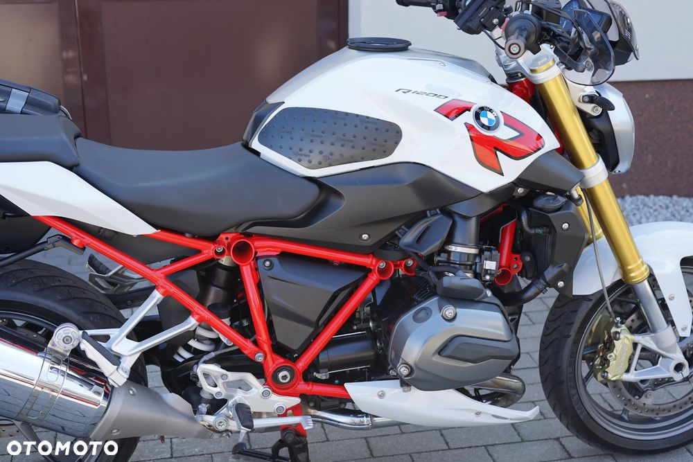 BMW R - 9