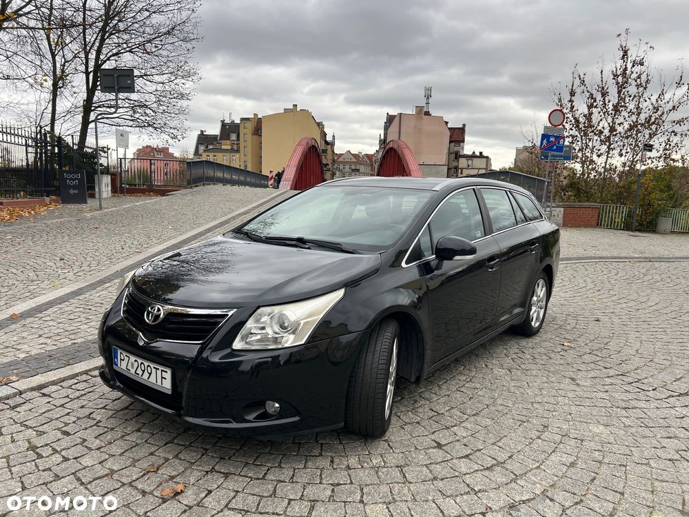 Toyota Avensis 2.0 D-4D Luna - 1