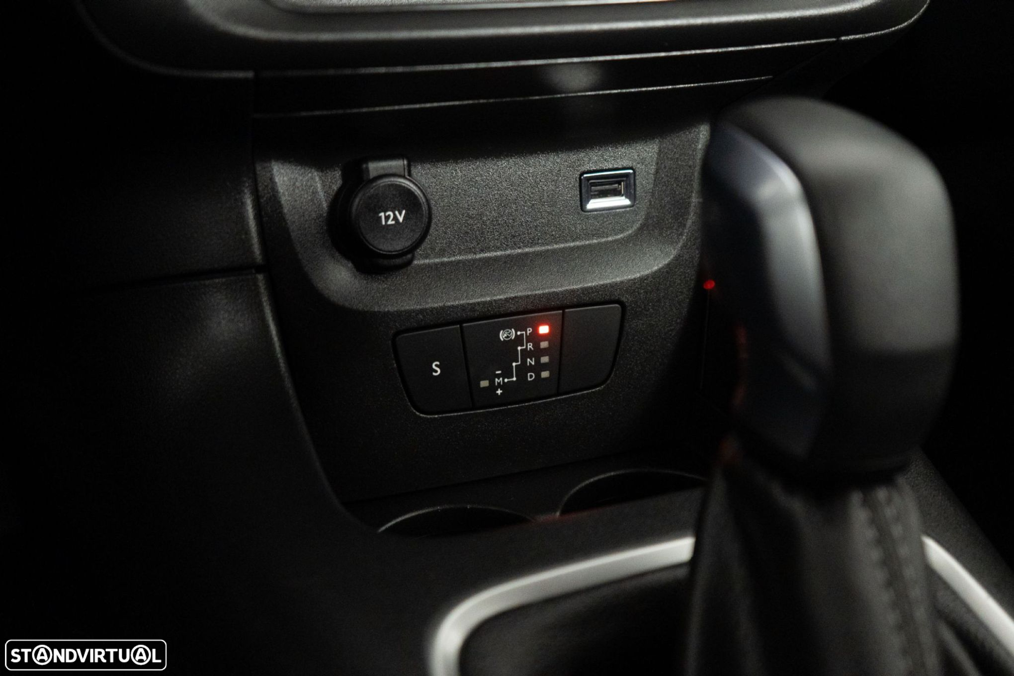 Citroën C3 1.2 PureTech Shine EAT6 - 25