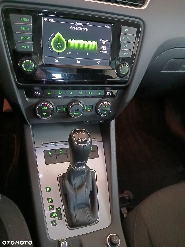 Skoda Octavia 2.0 TDI 4x4 Ambition DSG - 35