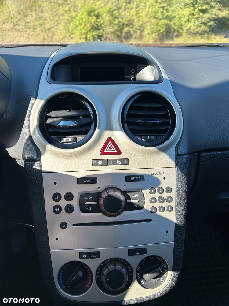 Opel Corsa - 24