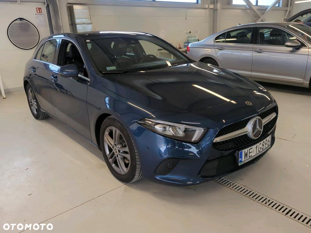Mercedes-Benz Klasa A 180 7G-DCT - 2