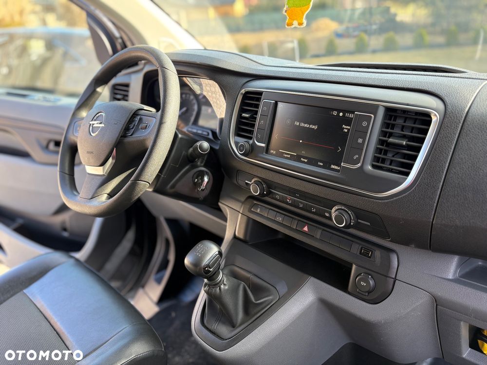 Opel Vivaro - 8
