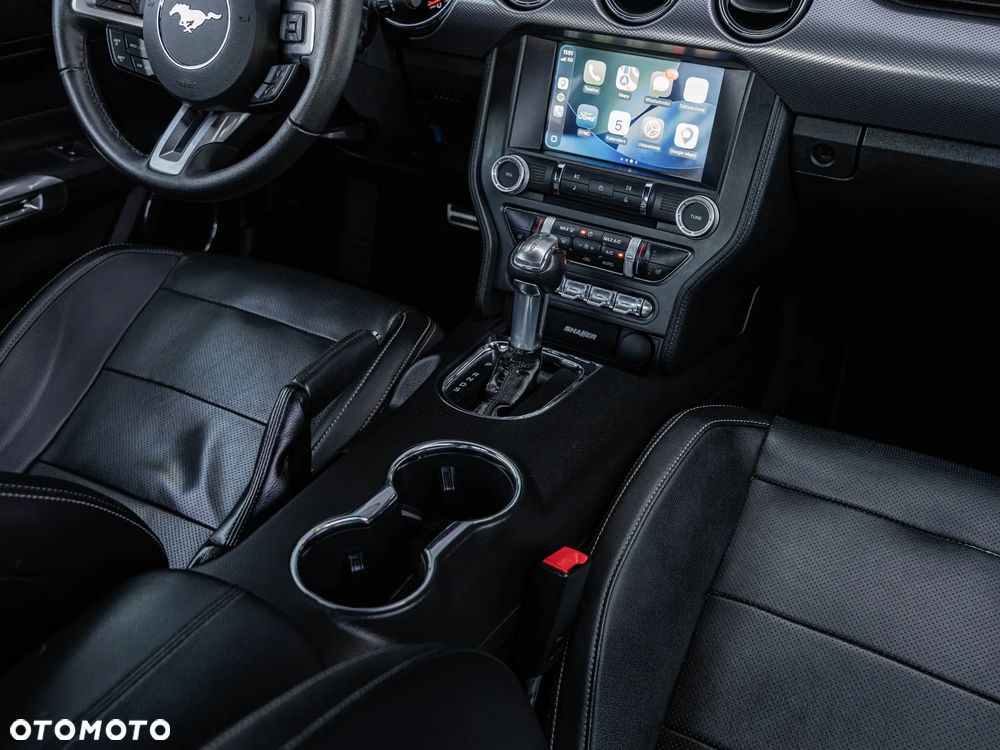 Ford Mustang - 40