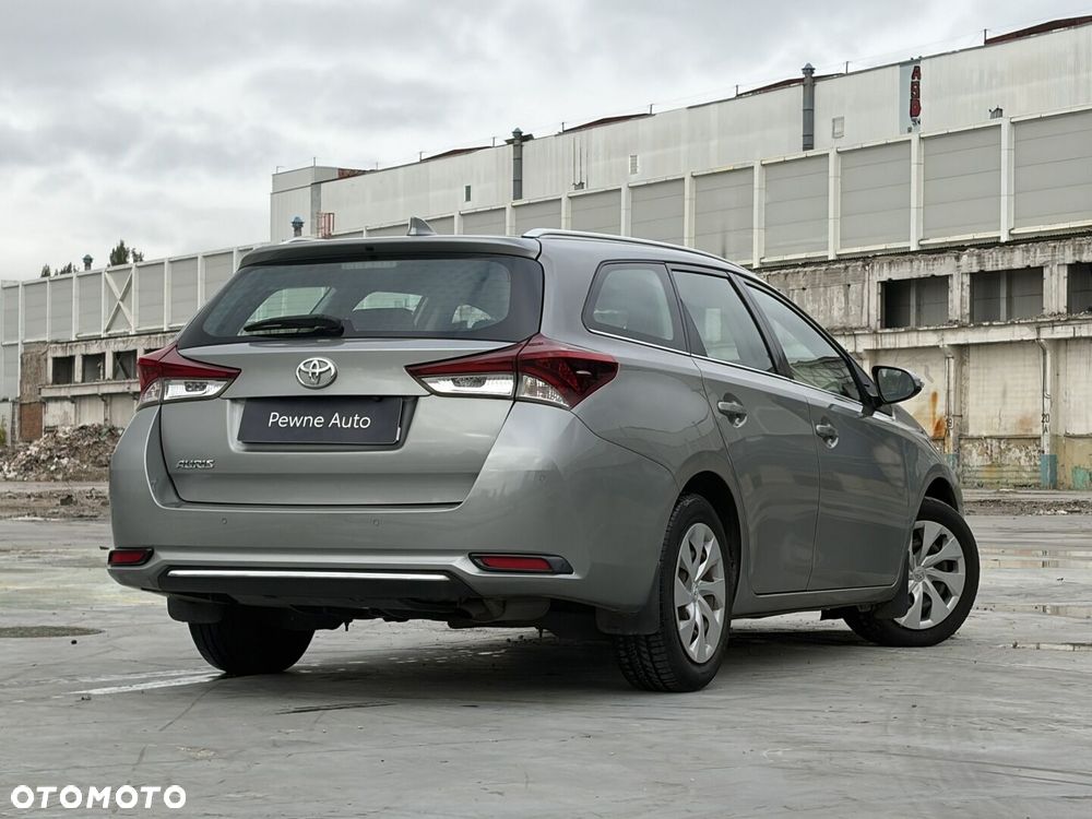 Toyota Auris 1.6 Premium Comfort MS - 12