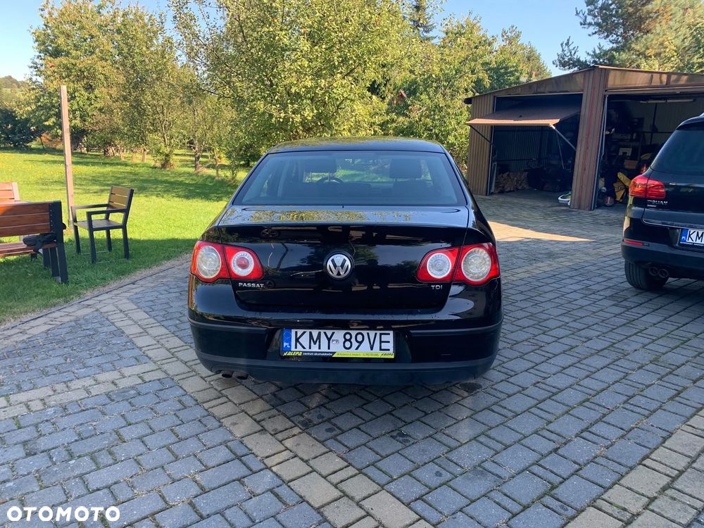 Volkswagen Passat - 5