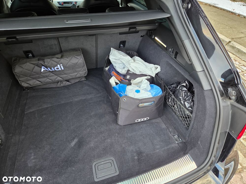 Audi A4 Avant 40 TFSI S tronic S line - 25