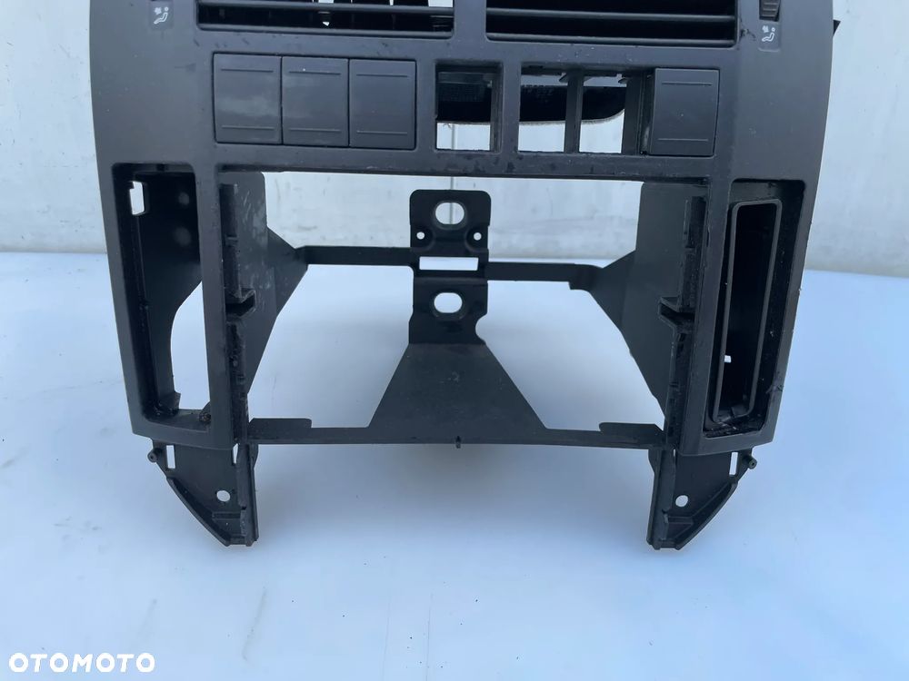 RAMKA PANEL ŚRODKOWY VW POLO 9N 6Q0858069L - 2