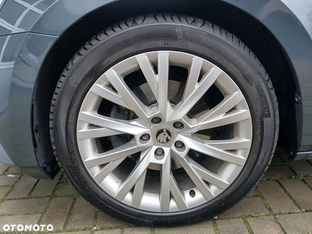 Skoda Superb 2.0 TDI SCR Style DSG - 29