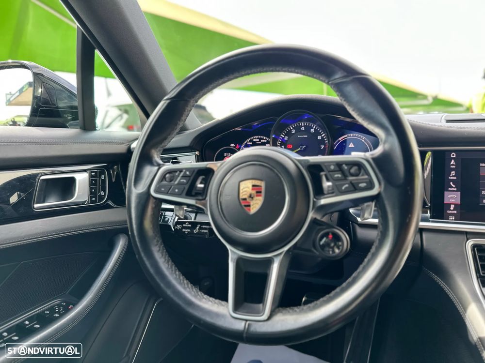 Porsche Panamera Sport Turismo - 20