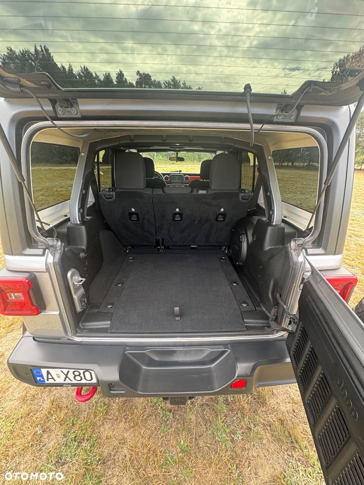 Jeep Wrangler 3.6 Unlim Rubicon - 37