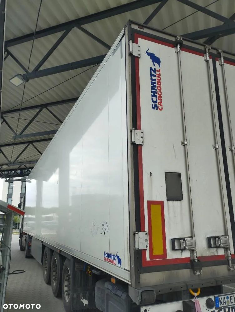 Schmitz Cargobull SKO24 - 2