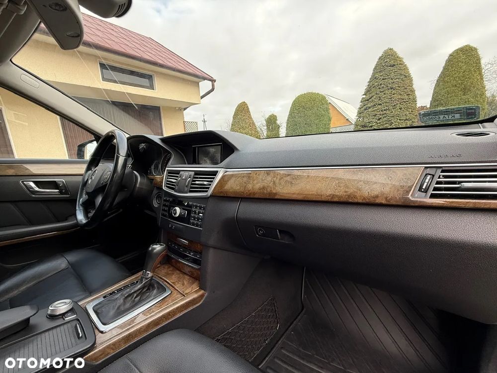 Mercedes-Benz Klasa E 220 BlueTEC 4-Matic Elegance - 16