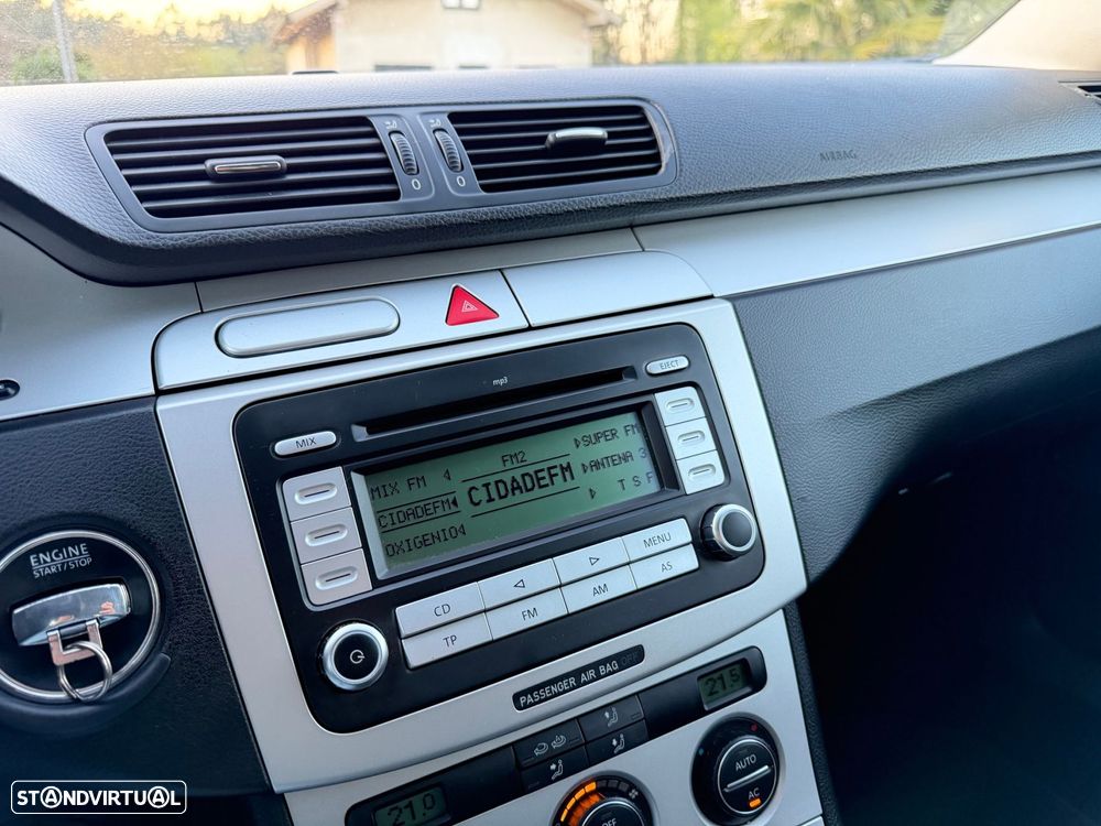 VW Passat Variant 2.0 TDI 4M Confortline - 11