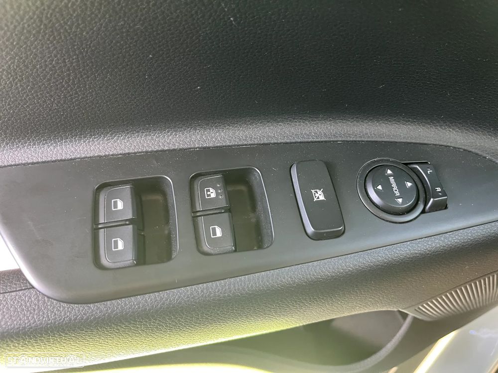 Kia Stonic 1.0 T-GDi Urban - 27