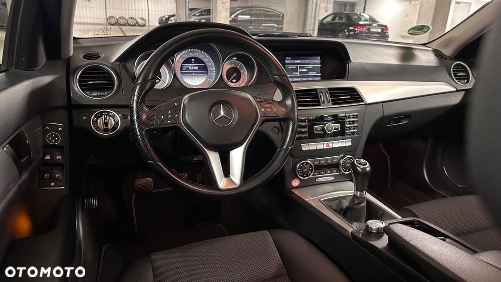 Mercedes-Benz Klasa C 180 BlueEFFICIENCY Avantgarde - 7