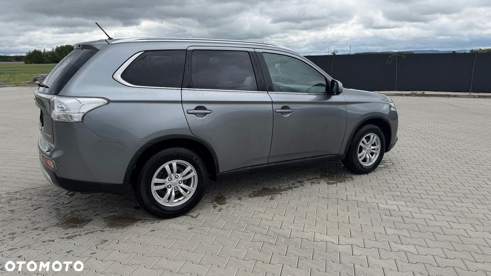 Mitsubishi Outlander 2.2 DI-D 4WD Plus - 8