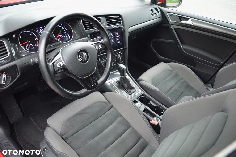 Volkswagen Golf - 17